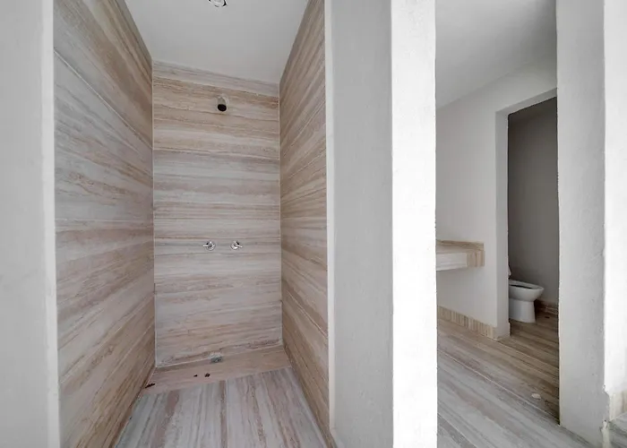 Stunning, Brand New 3 Bdrm In Vistavela Sunset