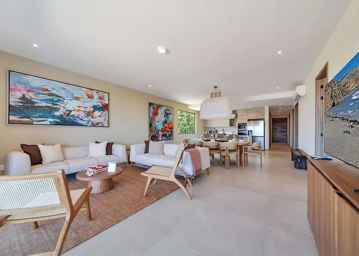 Stunning, Brand New 3 Bdrm In Vistavela Sunset Сasa de vacaciones