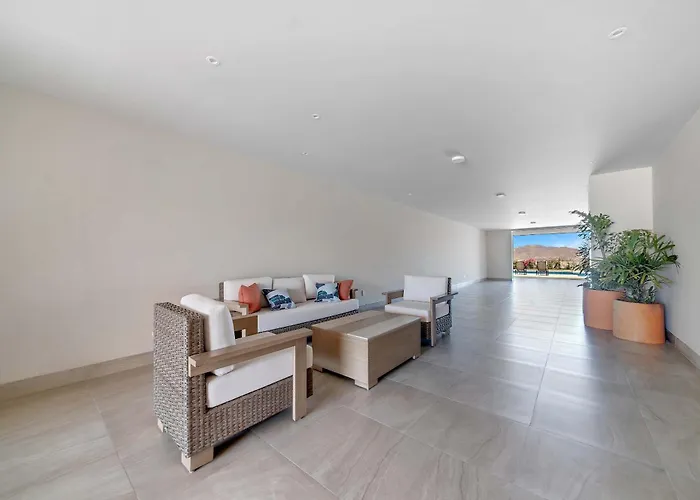 Stunning, Brand New 3 Bdrm In Vistavela Sunset Сasa de vacaciones *